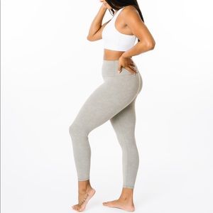 Zyia leggings